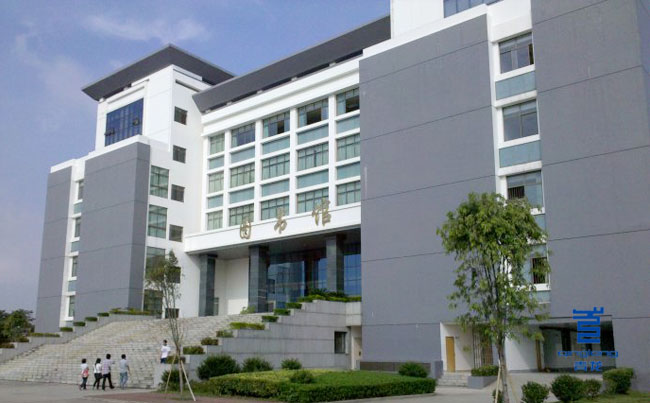 廣西大學圖書館屋面防水改用青龍固的防水系統 防水卷材