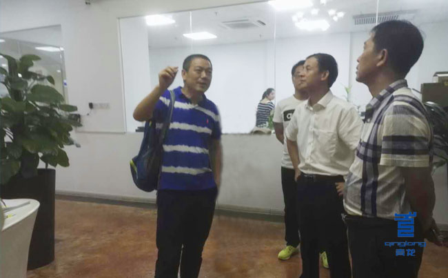 青龍宋董帶領考察團參觀公司 防水材料