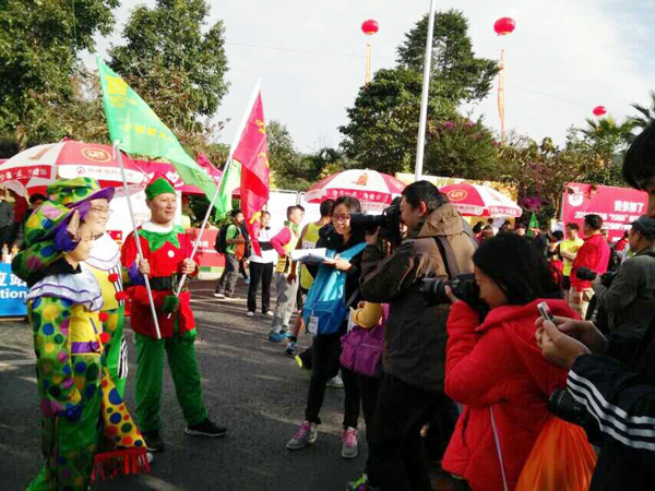 青龍團隊受到多家新聞媒體采訪 青龍公司