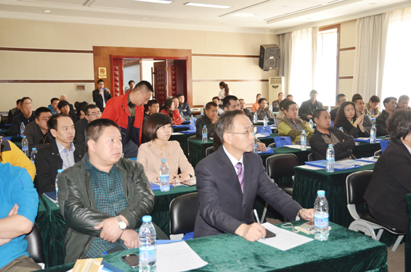 交流會現場氣氛濃烈,座無虛席 哈爾濱防水