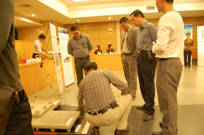 設計師現場了解EVB節能型高強隔熱板